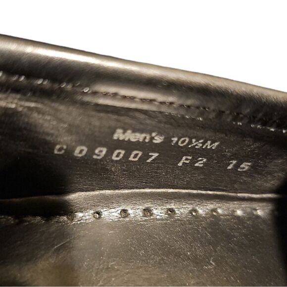 SOLD!! COLE HAAN Black Leather Horsebit Loafer Slip Ons - Size 10 1/2 - Picture 8 of 10